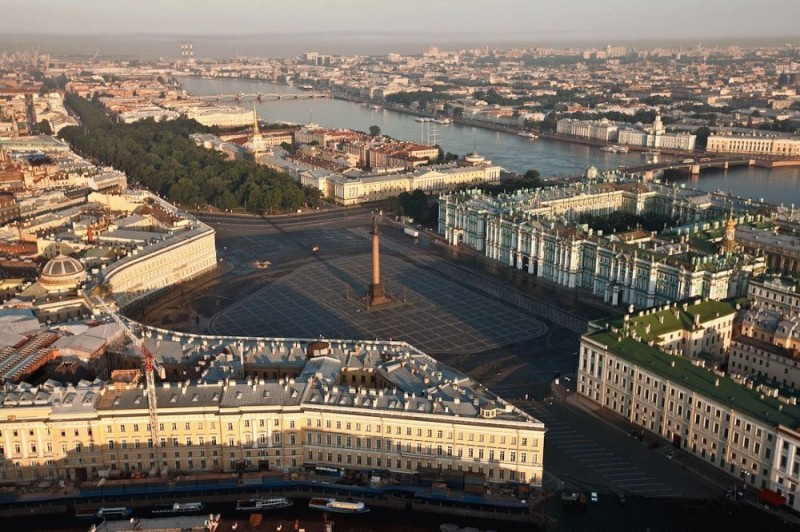 Create meme: Palace square, st. petersburg palace square, petersburg palace square