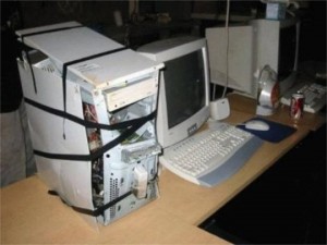 Создать мем: компьютерный гений прикол, дунул в системник, старый компьютер