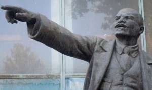 Create meme: Lenin statue, the monument to Lenin