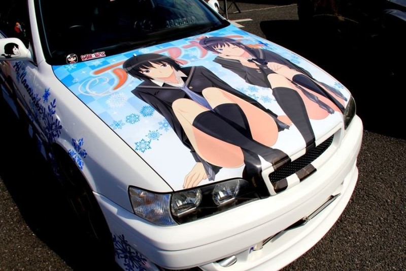 Create meme: anime vinyls on cars, toyota chaser itasha, anime airbrushing