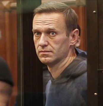 Создать мем: навальный последние, телеграм канал, усы пескова телеграмм канал