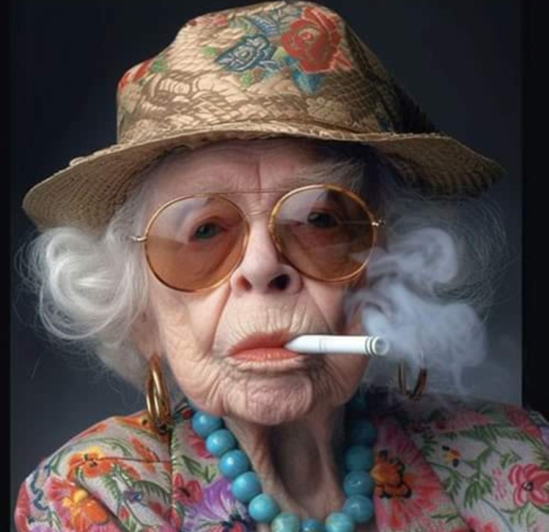 Создать мем: бабушка курит трубку, бабуля, человек