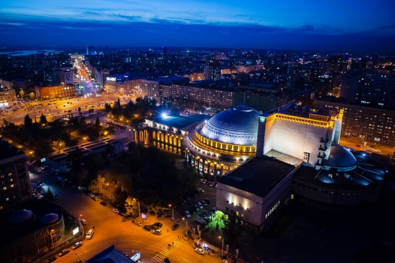 Create meme: sights of Novosibirsk at night, novosibirsk night opera house, novosibirsk opera and ballet theater novosibirsk