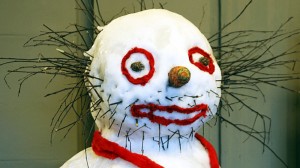 Создать мем: лицо снеговика, снеговик ужастик, самые страшные снеговики