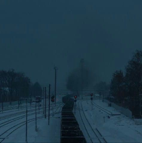Создать мем: пейзаж мрачный, русская зима dark aesthetic, железная дорога