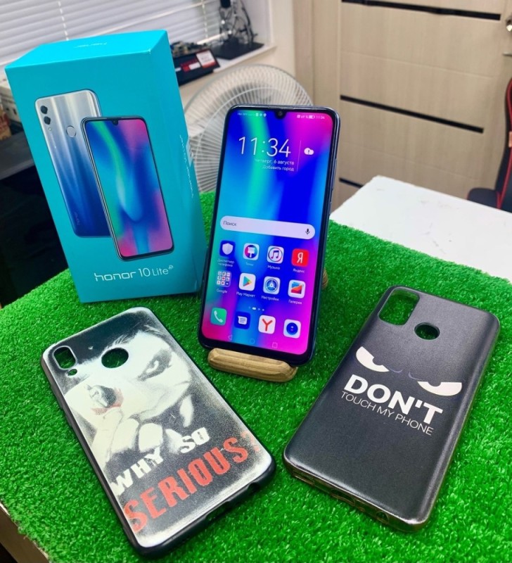 Create meme: honor 10 lite, honor 10, honor 10 lite