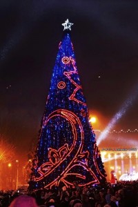 Create meme: tree, Christmas tree on the square, Christmas tree