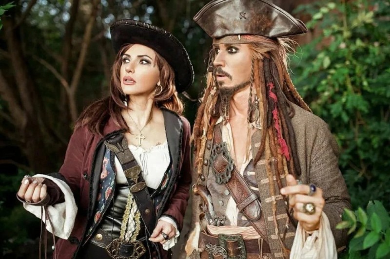 Create meme: Jack Sparrow pirates of the Caribbean , pirate jack sparrow, Jack Sparrow 