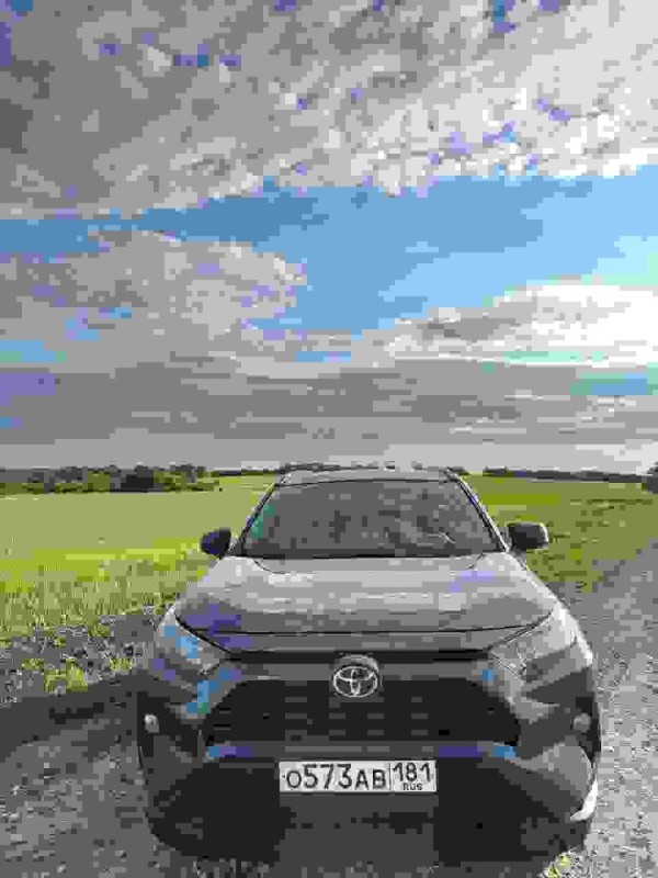 Create meme: toyota rav 4 2014, toyota rav 4 2021, new toyota rav 4