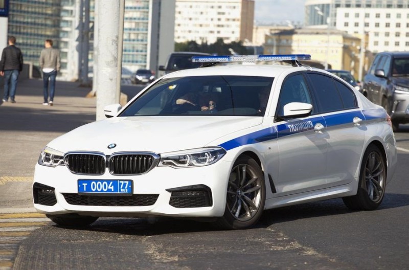 Create meme: bmw m 5 f 90, bmw M5 g30, BMW M 5 police