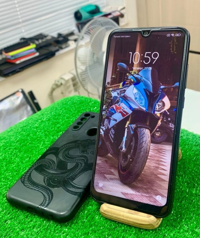 Create meme: smartphone , xiaomi redmi note 10, xiaomi redmi note 9