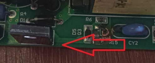 Create meme: SMD resistors on the board, MP3398A reduce the backlight current, DT-830B multimeter