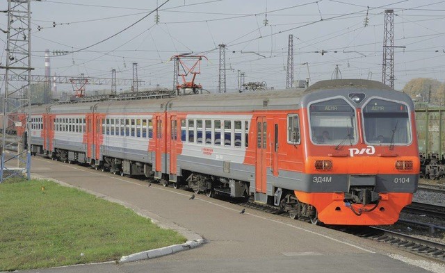 Create meme: ed9 electric train, Ufa train, train 