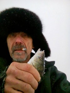 Создать мем: александр климович норильск, рыбалка, чертик зимняя ловля