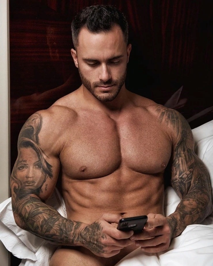 Mike Chabot онлифанс