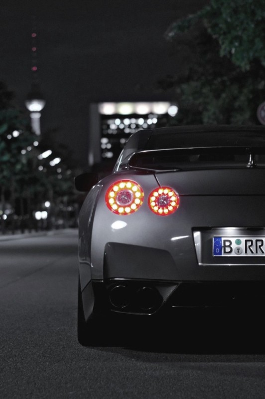 Создать мем: nissan gtr r35 ночью неон, nissan gtr r35, nissan gtr 35 night