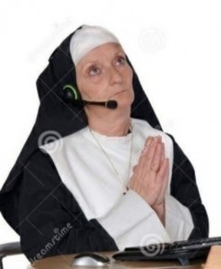 Создать мем: монахиня, монашка за компьютером, монашка