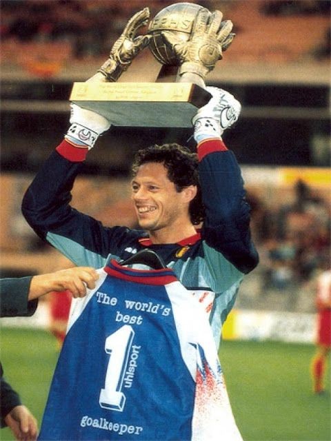 Создать мем: лучший вратарь, iffhs world s best goalkeeper, буффон 1999