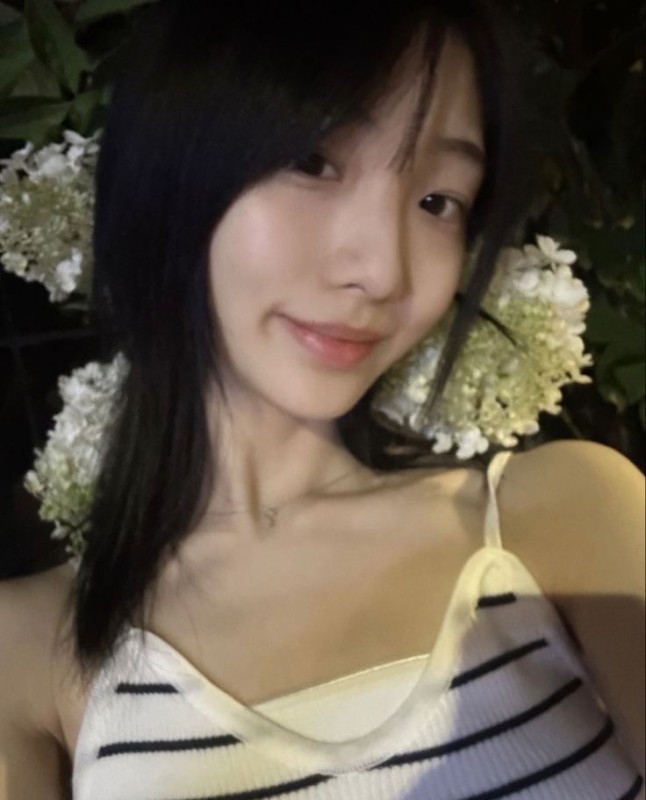 Create meme: girl , japanese selfie, korean haircuts