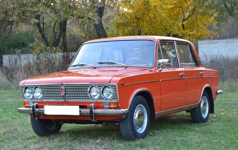 Создать мем: ВАЗ (Lada) 2103, ваз 2103 красная, лада ваз 2103