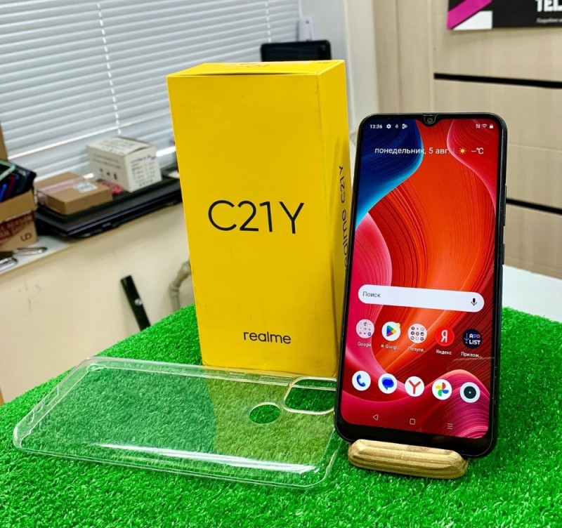 Создать мем: смартфон realme c33 4, смартфон realme c25s, смартфон realme c11 2021