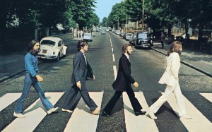 Создать мем: битлз переходят дорогу, гифки битлз эбби роуд, abbey road beatles обои