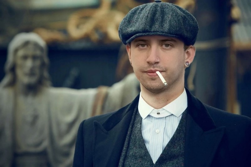 Create meme: Tommy Shelby, Thomas Shelby with a cigarette, Thomas Shelby