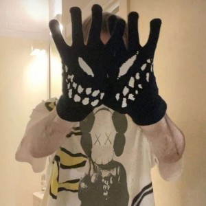 Создать мем: перчатки скелет, перчатки чёрные, перчатки с костями