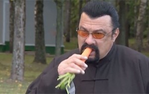Создать мем: сигав, Мужчина, стивен сигал морковь
