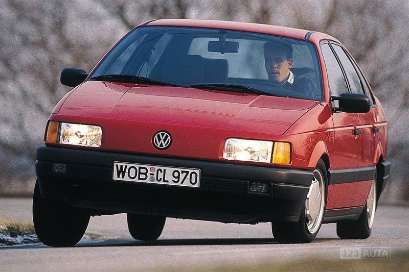 Создать мем: Volkswagen Passat B3, volkswagen passat 1988, фольксваген пассат 1991