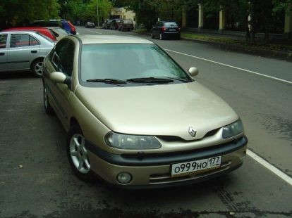 Create meme: renault laguna 2000, Renault laguna 2000, Renault Laguna 1 hatchback (1993-2000)