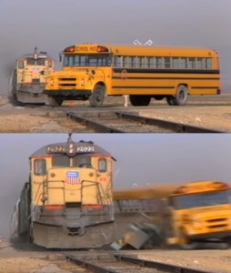 Создать мем: поезд сбивает автобус мем, поезд и школьный автобус, автобус американский