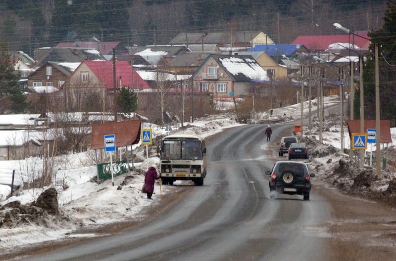 Создать мем: трасса, город златоуст, дорога