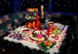 Создать мем: традиционный новогодний стол, праздничный новогодний стол, новый год стол еда