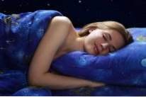 Создать мем: глубокий сон, спящая женщина в голубом, сладких снов женщине