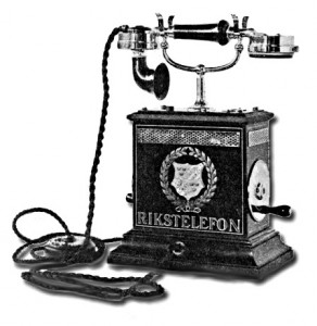 Создать мем: первый телефонный аппарат томаса, первый телефон 19 века, телефонный аппарат