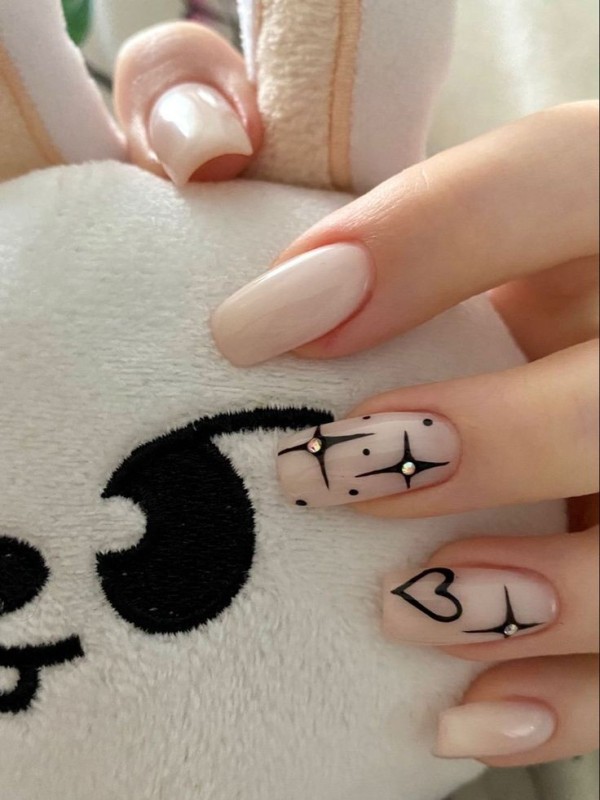 Create meme: the nails are cute, cute manicure, manicure with a pattern