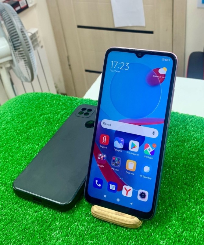 Создать мем: xiaomi redmi note 8, xiaomi redmi note 11, xiaomi mi 11