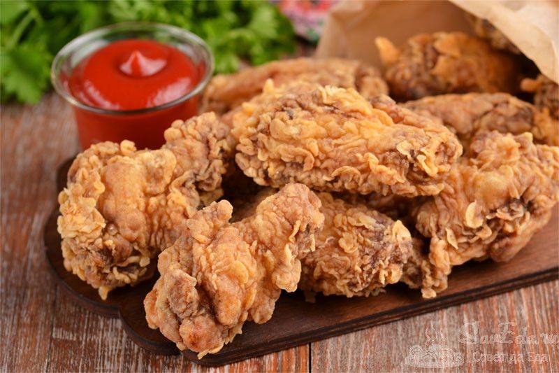 Создать мем: kfc крылышки, куриное крылышко, куриные крылышки кфс