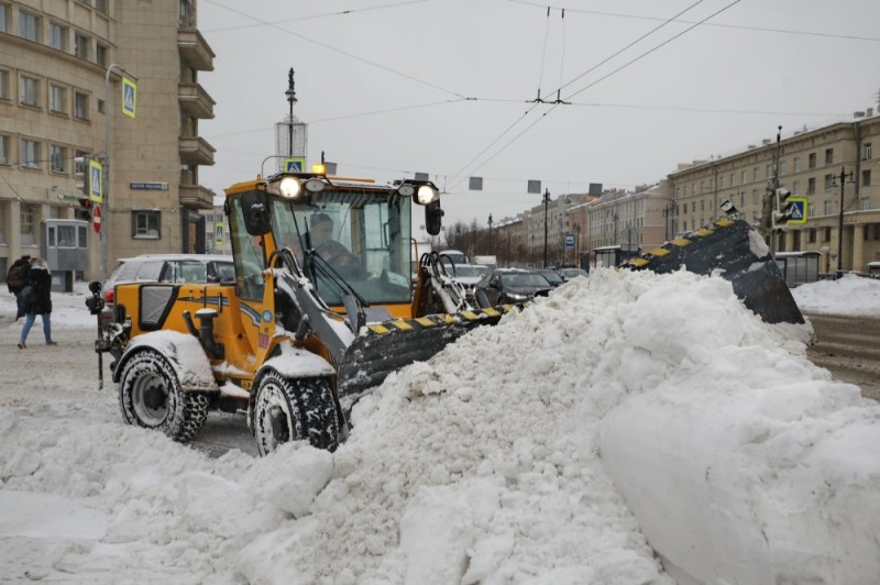 Create meme: snow in St. Petersburg, snow removal Kazan, snow 