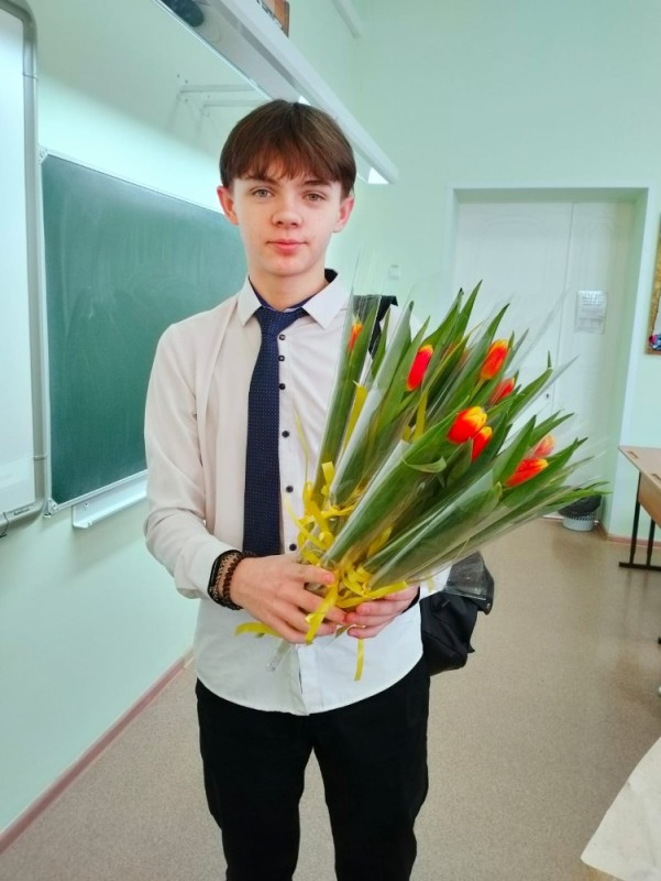 Create meme: women's day, men bouquet, in school 