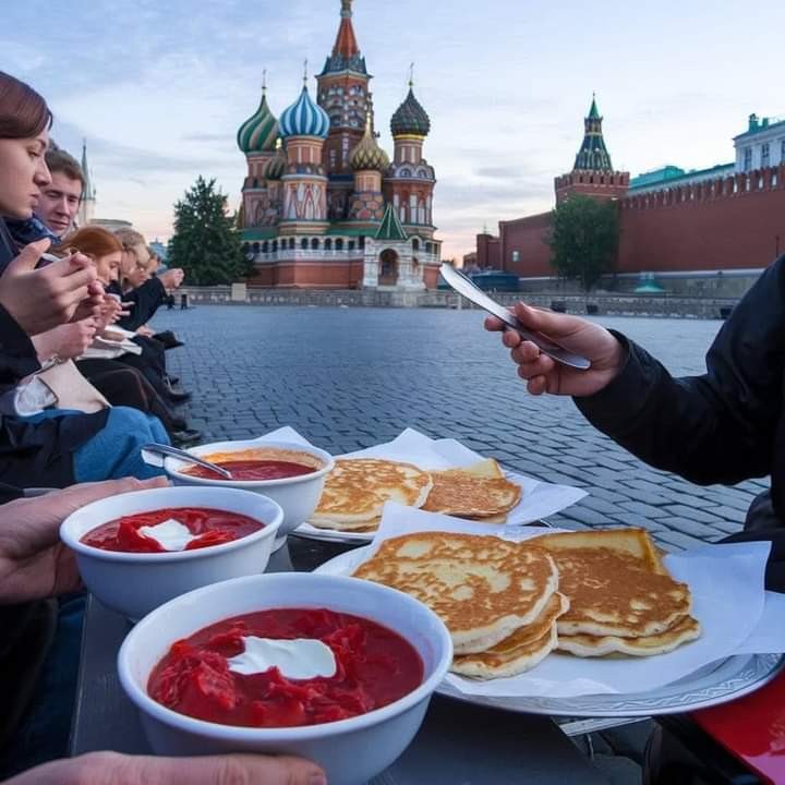 Создать мем: блины с вареньем, достопримечательности красной площади, красная площадь в москве