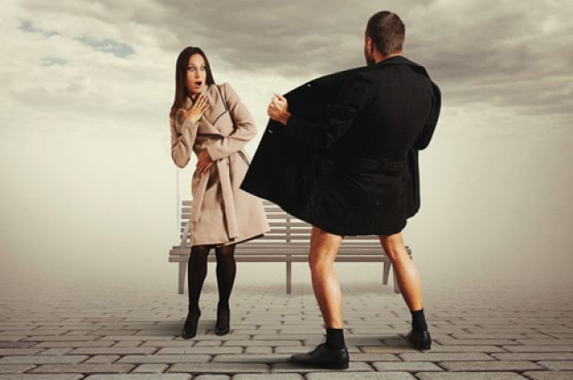 Create meme: The exhibitionist's cape, Oleg opens his raincoat in front of Oksana in a dark park, coat 