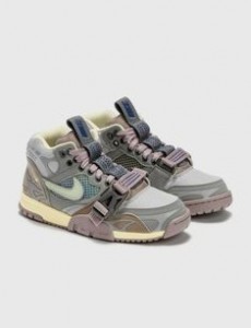 Создать мем: nike air trainer 1 sp, кроссовки, базовая обувь