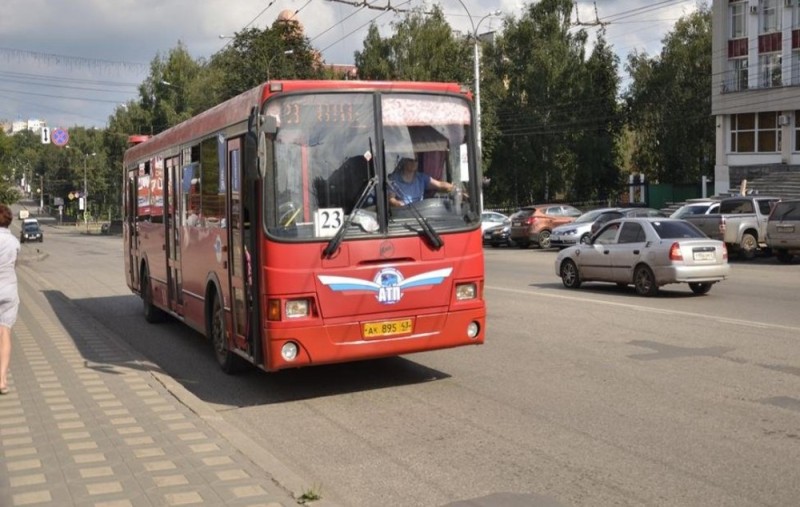 Create meme: kirov bus, LiAZ 5256 , bus 