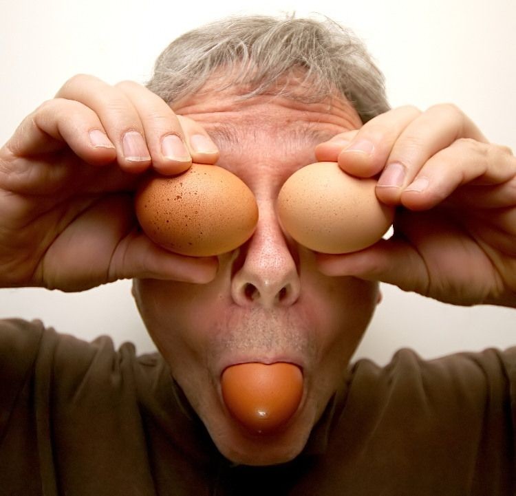 Создать мем: куриные яйца, яйца муж, человеческие яйца