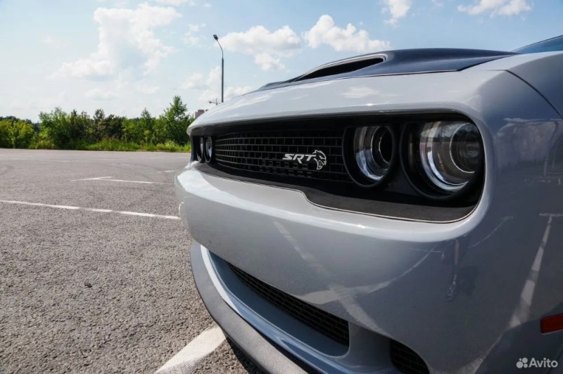 Создать мем: dodge challenger srt hellcat, dodge challenger srt hellcat redeye, новый додж челленджер