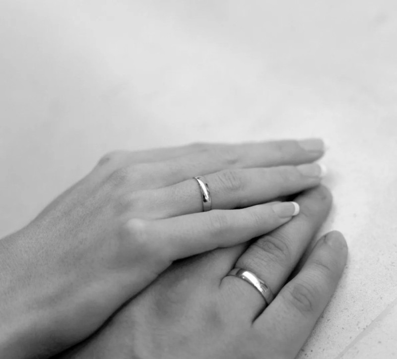 Create meme: beautiful wedding rings, two hands with wedding rings, engagement rings 