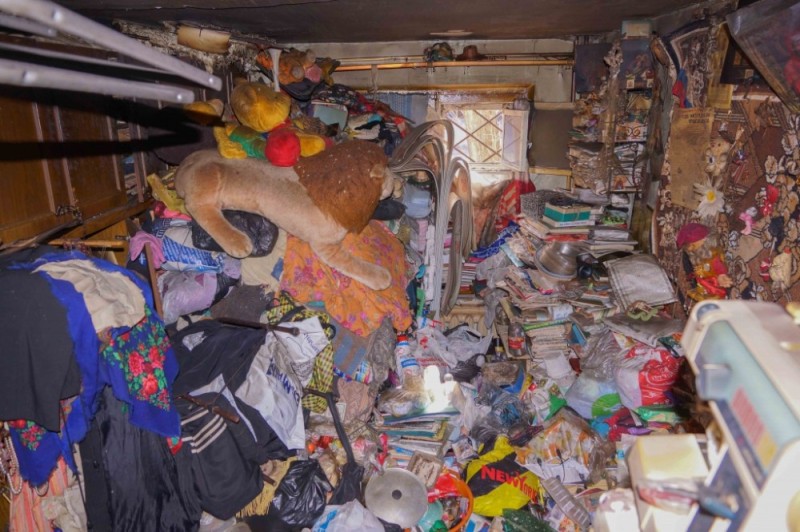 Create meme: garbage in the apartment, apartment , interior