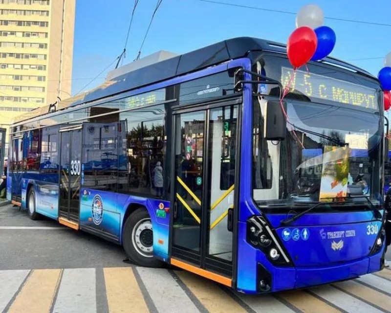 Create meme: new trolleybuses , trolley , the new trolleybus of Trolls 2020